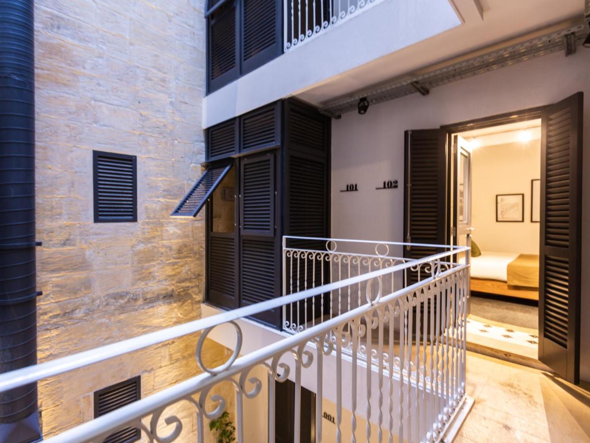 Merchant Suites Валета Екстериор снимка